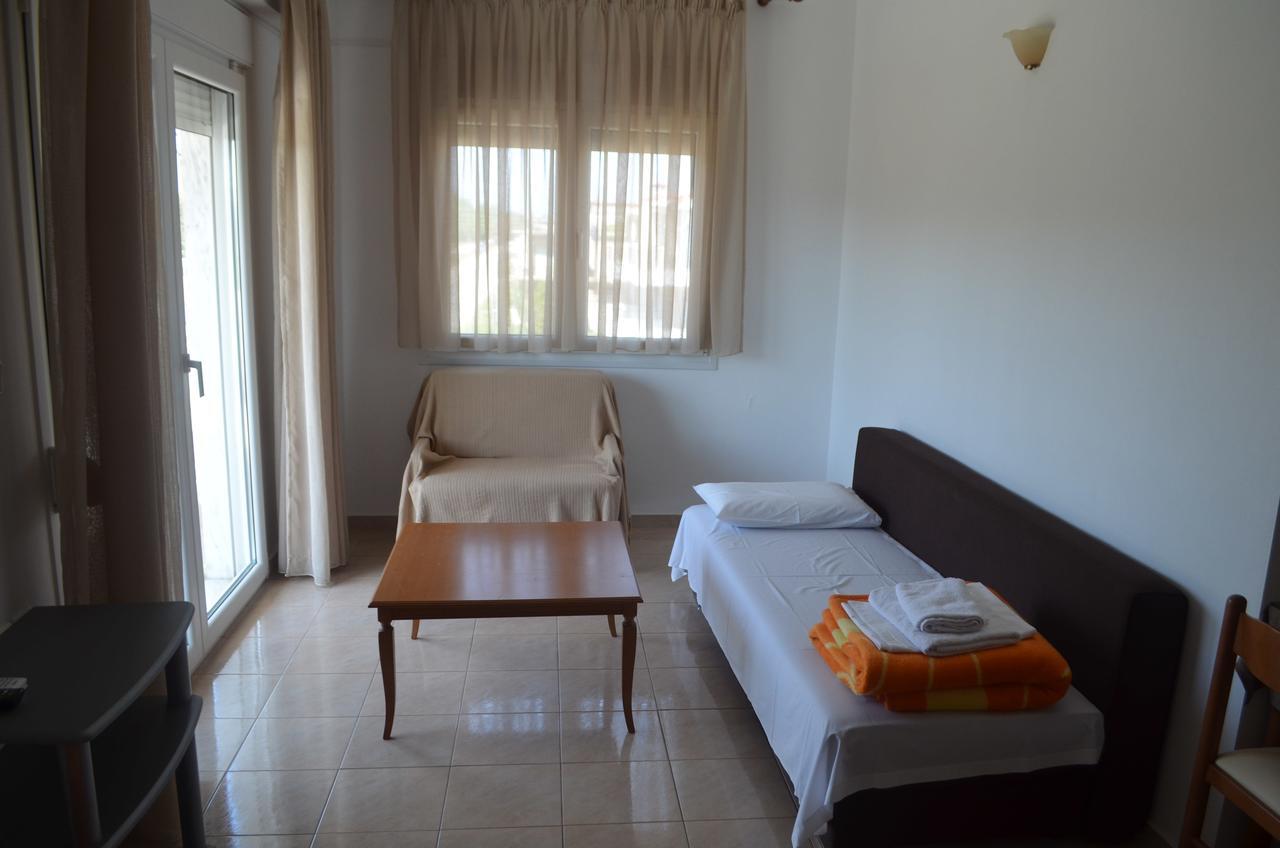 Irini Apartments 케라모티 외부 사진